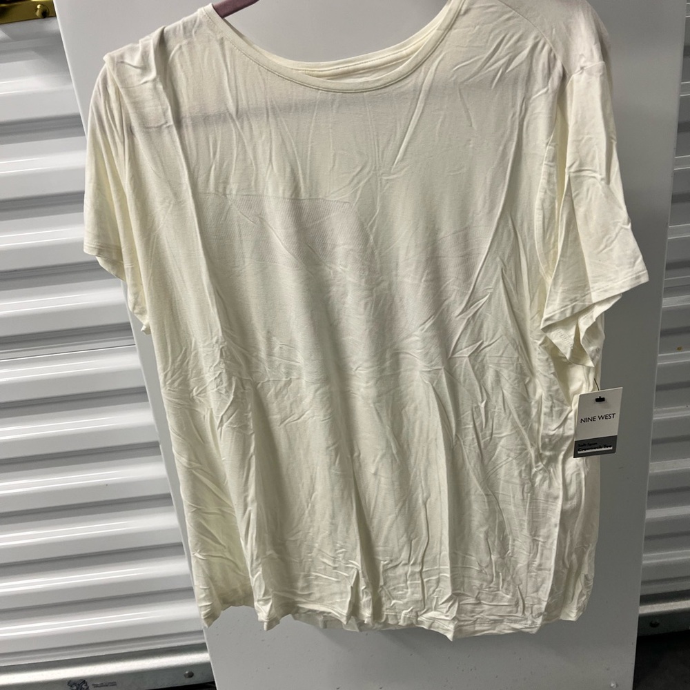 Nine West Off-White Short Sleeve Top